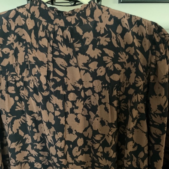 RAILS CAMILLE FLORAL SHIRT IN GARDEN SILHOUETTE SIZE LARGE - Picture 4 of 4